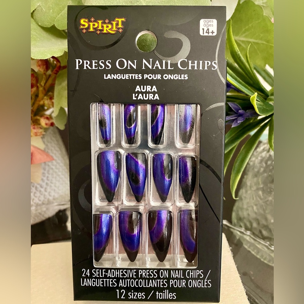 🆕💅🏻 SPIRIT HALLOWEEN LIMITED EDITION “AURA” PRESS-ON NAILS. BRAND NEW SEALED!